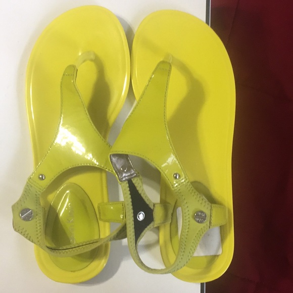 green jelly sandals
